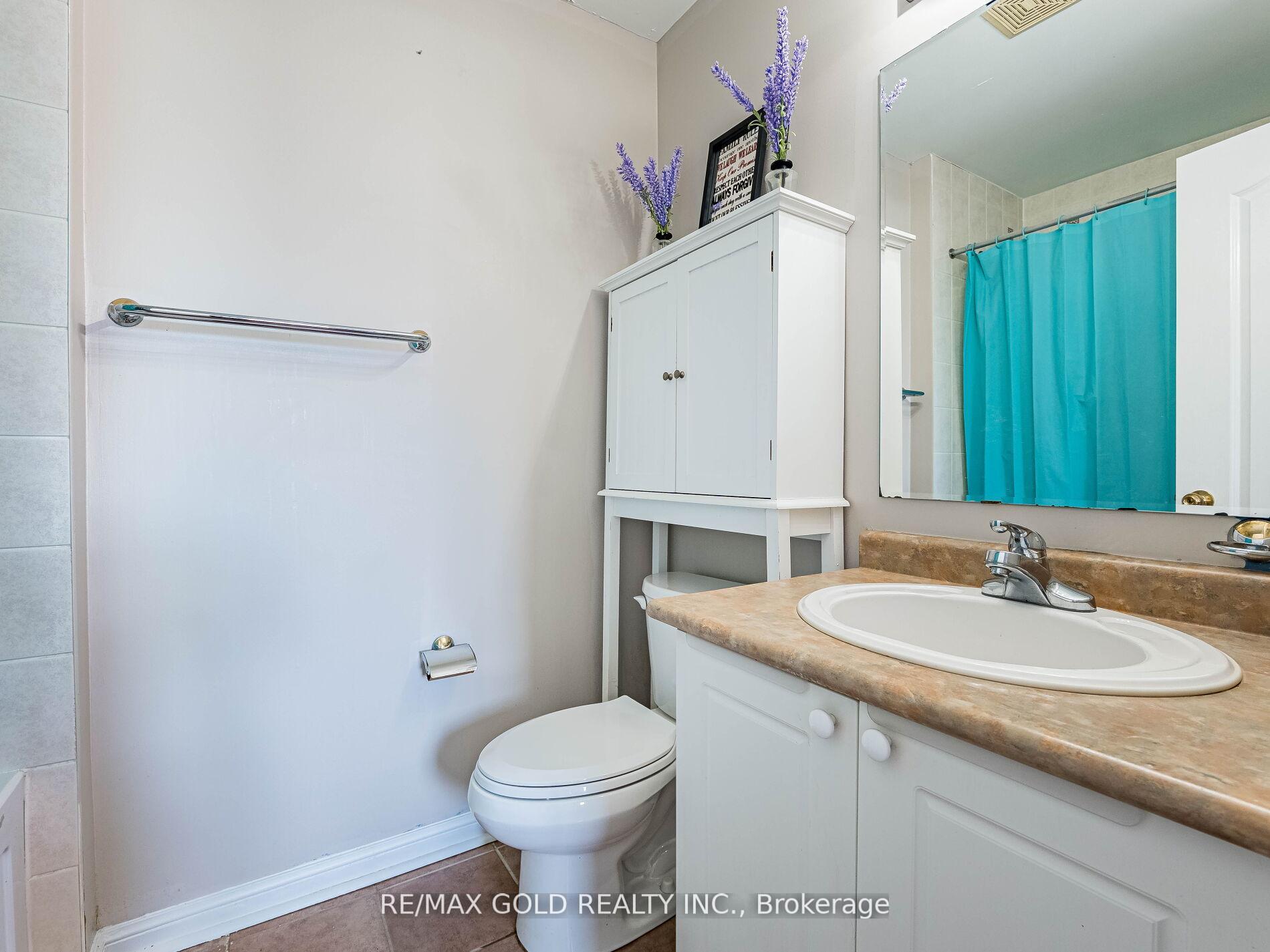 Photo 26 of 35 Garibaldi Drive, Brampton, Fletcher's Meadow — HOMEH