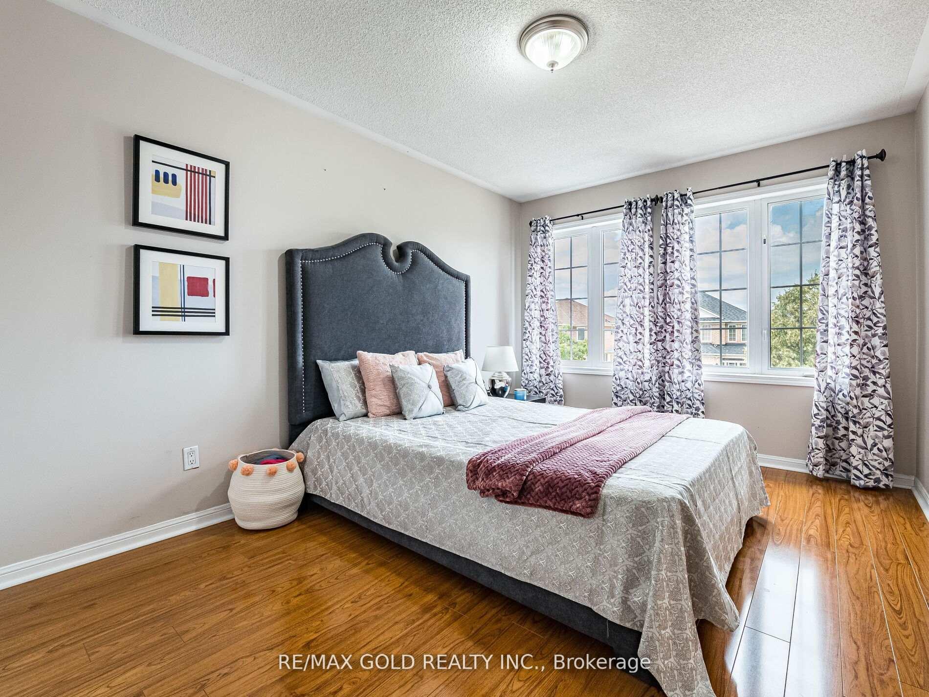 Photo 27 of 35 Garibaldi Drive, Brampton, Fletcher's Meadow — HOMEH