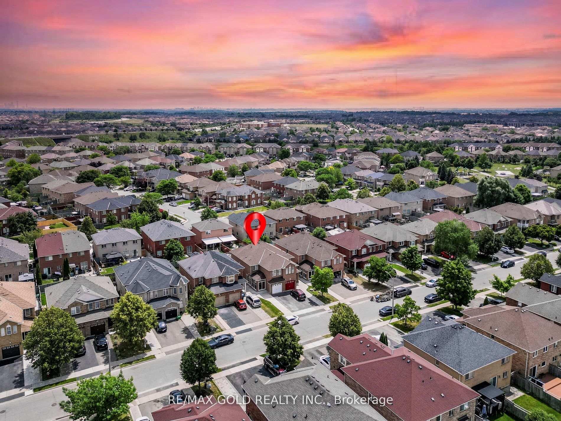 Photo 44 of 35 Garibaldi Drive, Brampton, Fletcher's Meadow — HOMEH