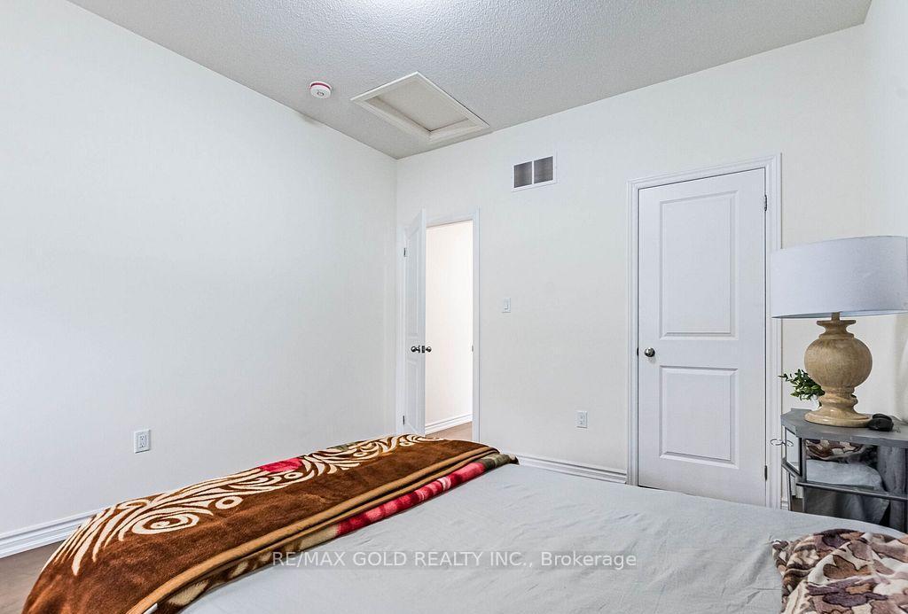 Photo 25 of 60 Block Road, Brampton, Northwest Brampton — HOMEH