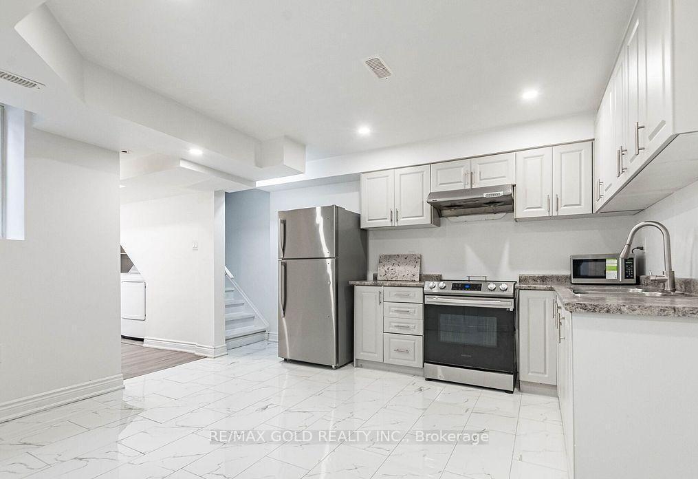 Photo 32 of 60 Block Road, Brampton, Northwest Brampton — HOMEH