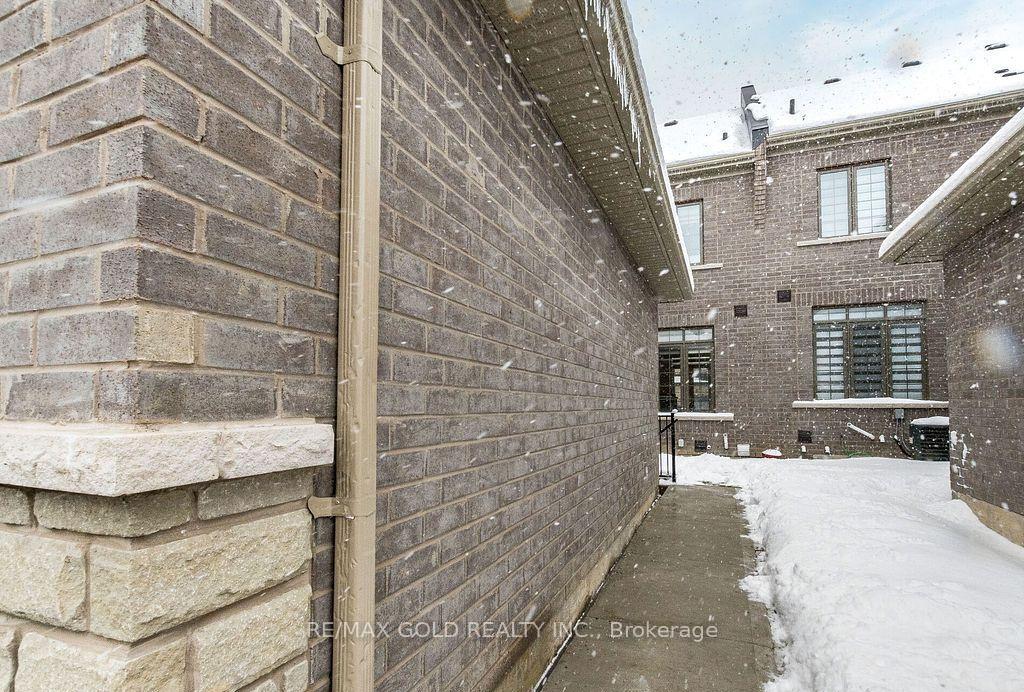 Photo 39 of 60 Block Road, Brampton, Northwest Brampton — HOMEH