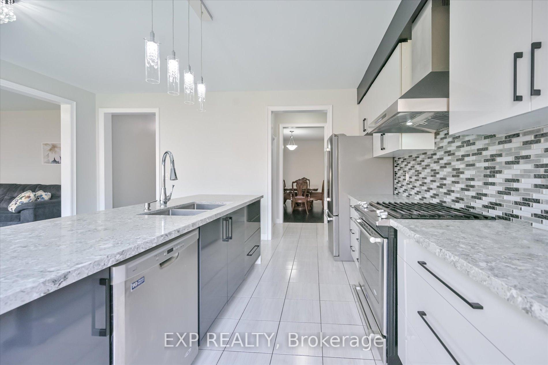 Photo 11 of 83 Parity Road, Brampton, Credit Valley — HOMEH