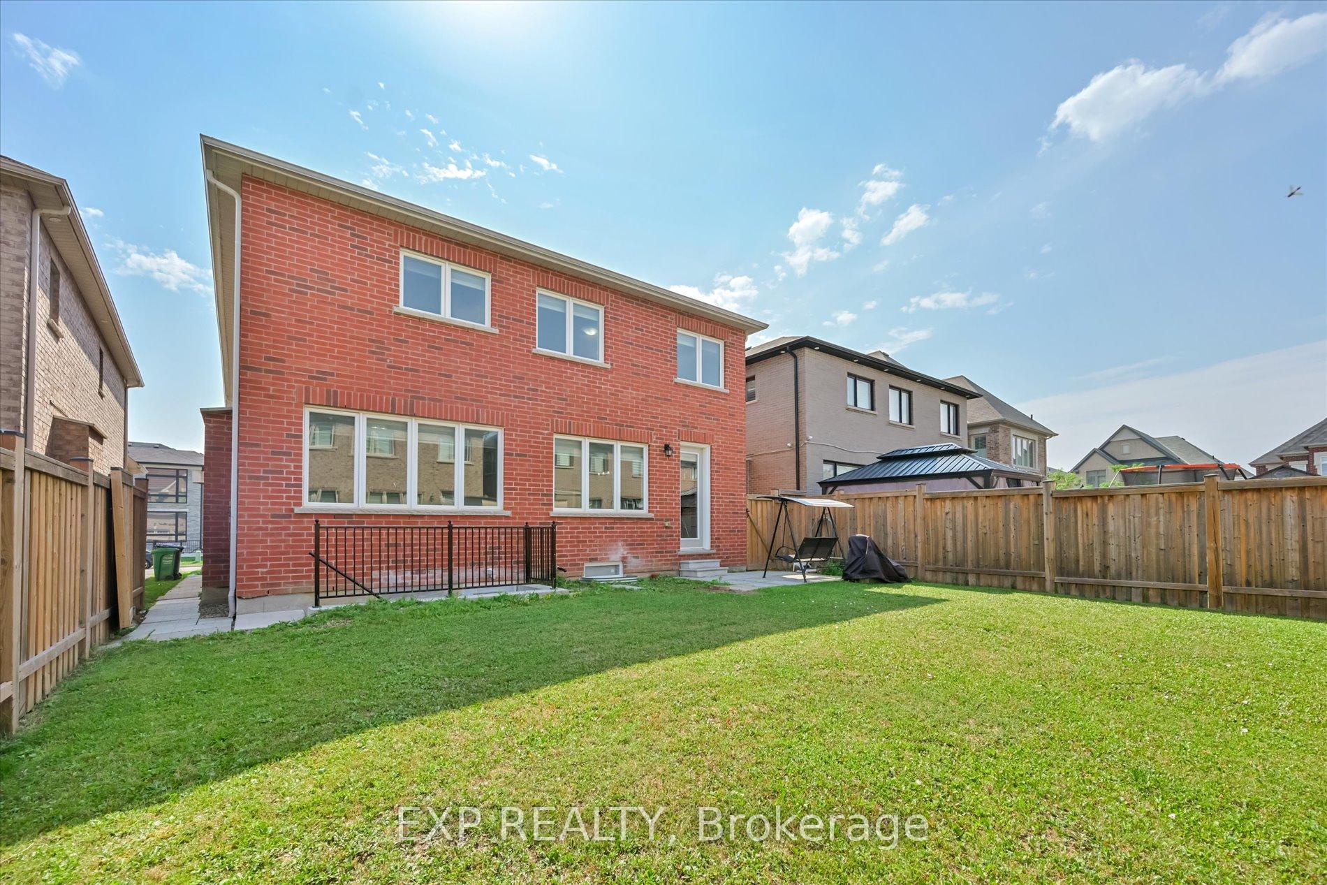 Photo 35 of 83 Parity Road, Brampton, Credit Valley — HOMEH