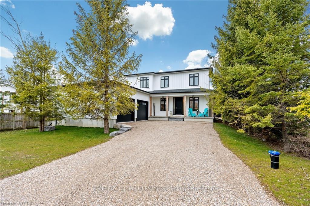 Front of 34180 Melena Beach Sideroad