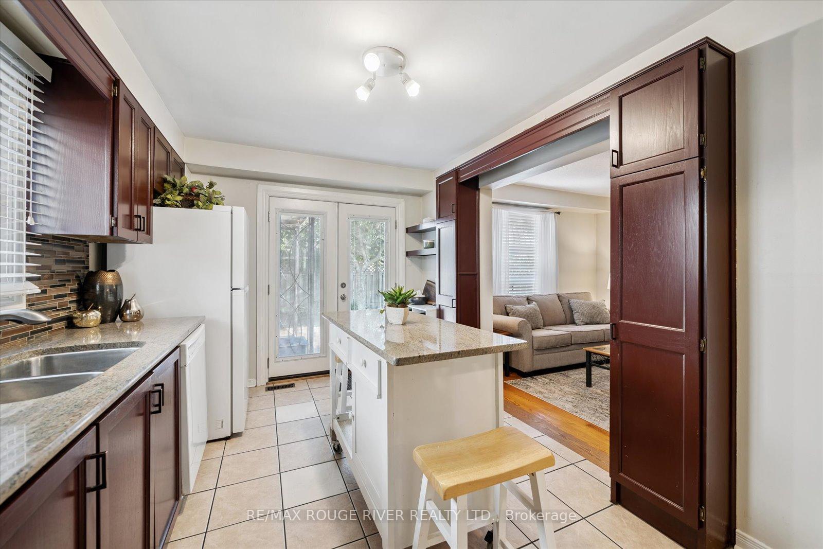 Photo 10 of 50 Chalmers Crescent, Ajax, Central — HOMEH