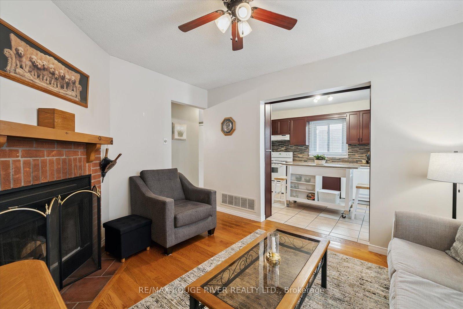 Photo 13 of 50 Chalmers Crescent, Ajax, Central — HOMEH