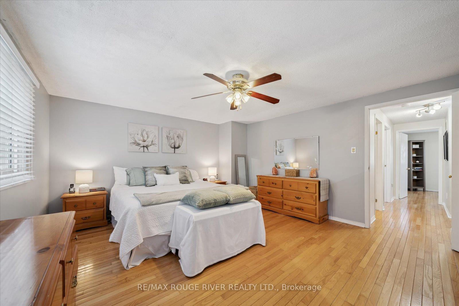 Photo 17 of 50 Chalmers Crescent, Ajax, Central — HOMEH