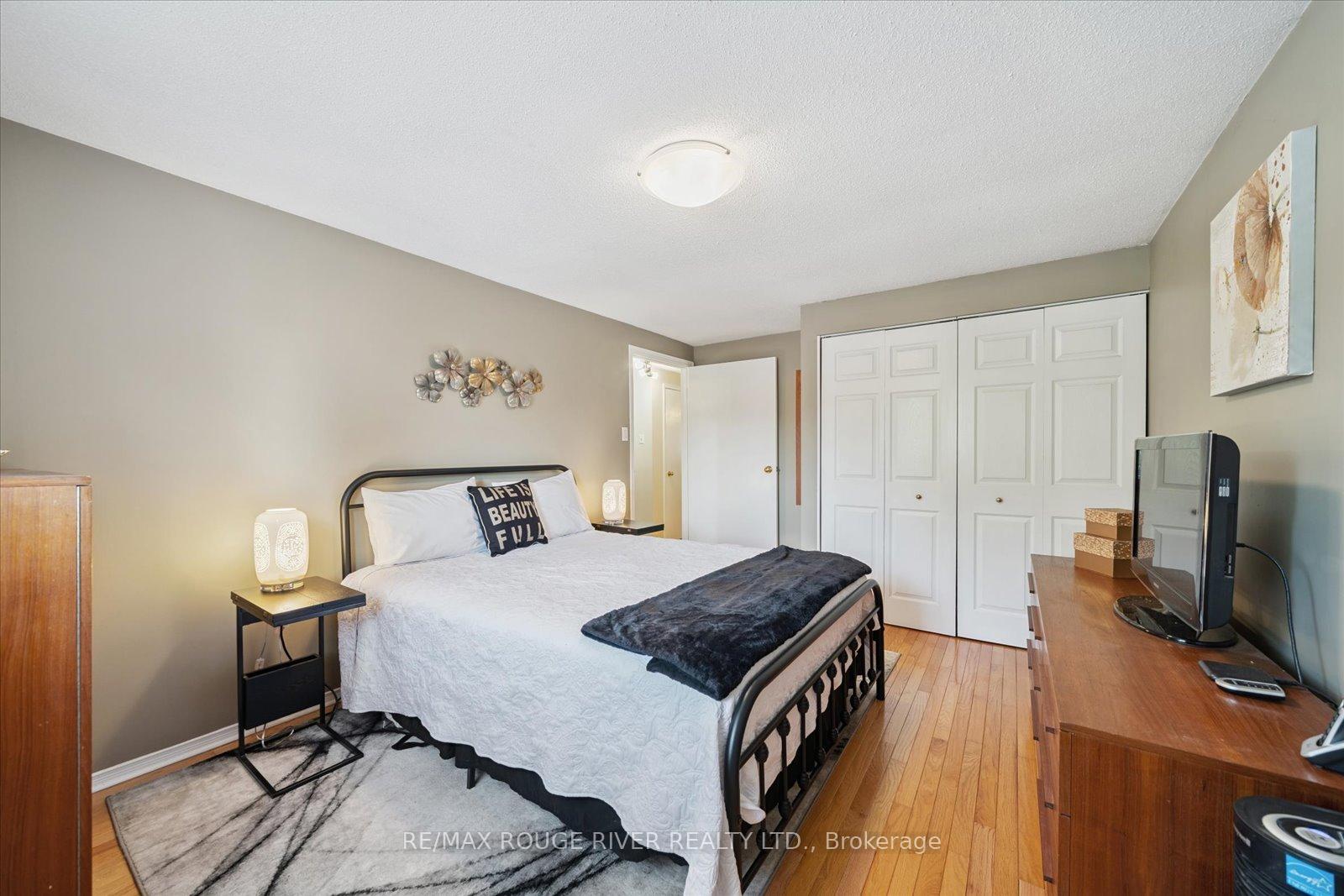 Photo 22 of 50 Chalmers Crescent, Ajax, Central — HOMEH