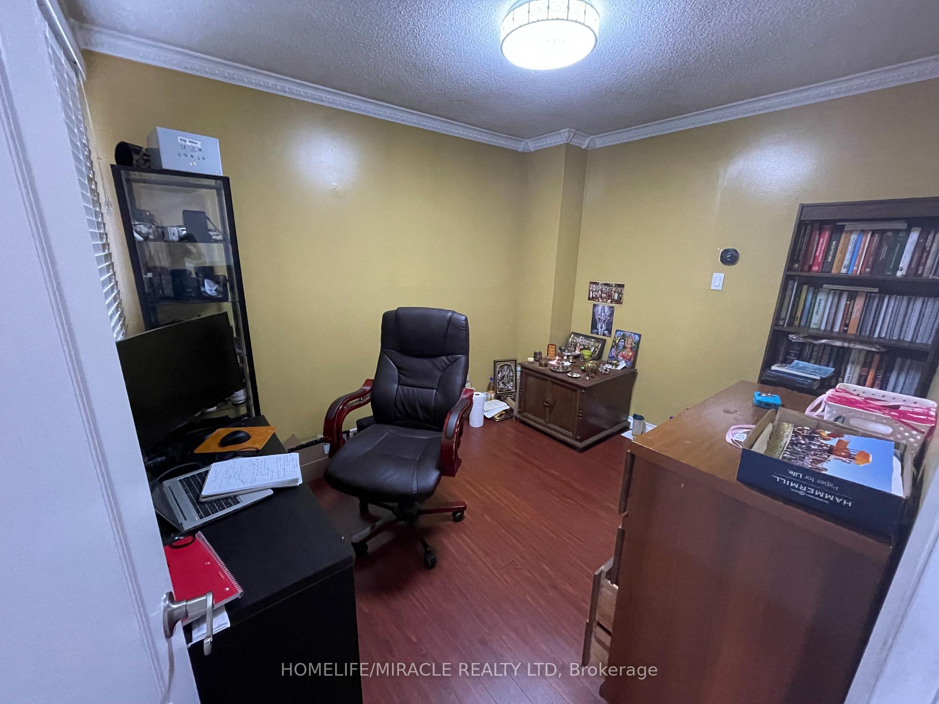 Photo 18 of 36 Richvale Drive S, Brampton, Heart Lake East — HOMEH