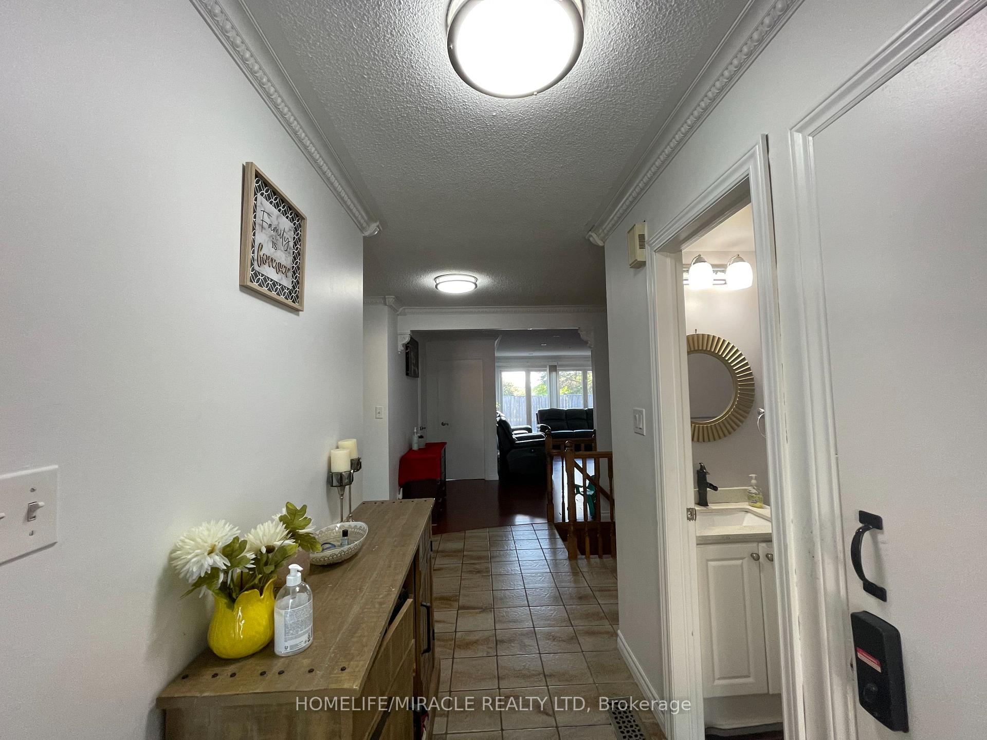Photo 15 of 36 Richvale Drive S, Brampton, Heart Lake East — HOMEH