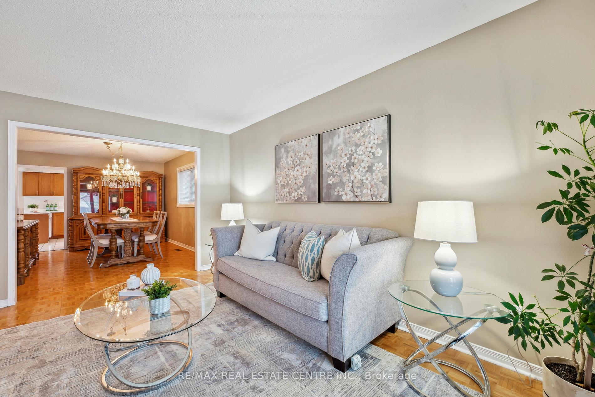 Photo 7 of 56 Canarvan Court, Brampton, Fletcher's Creek South — HOMEH