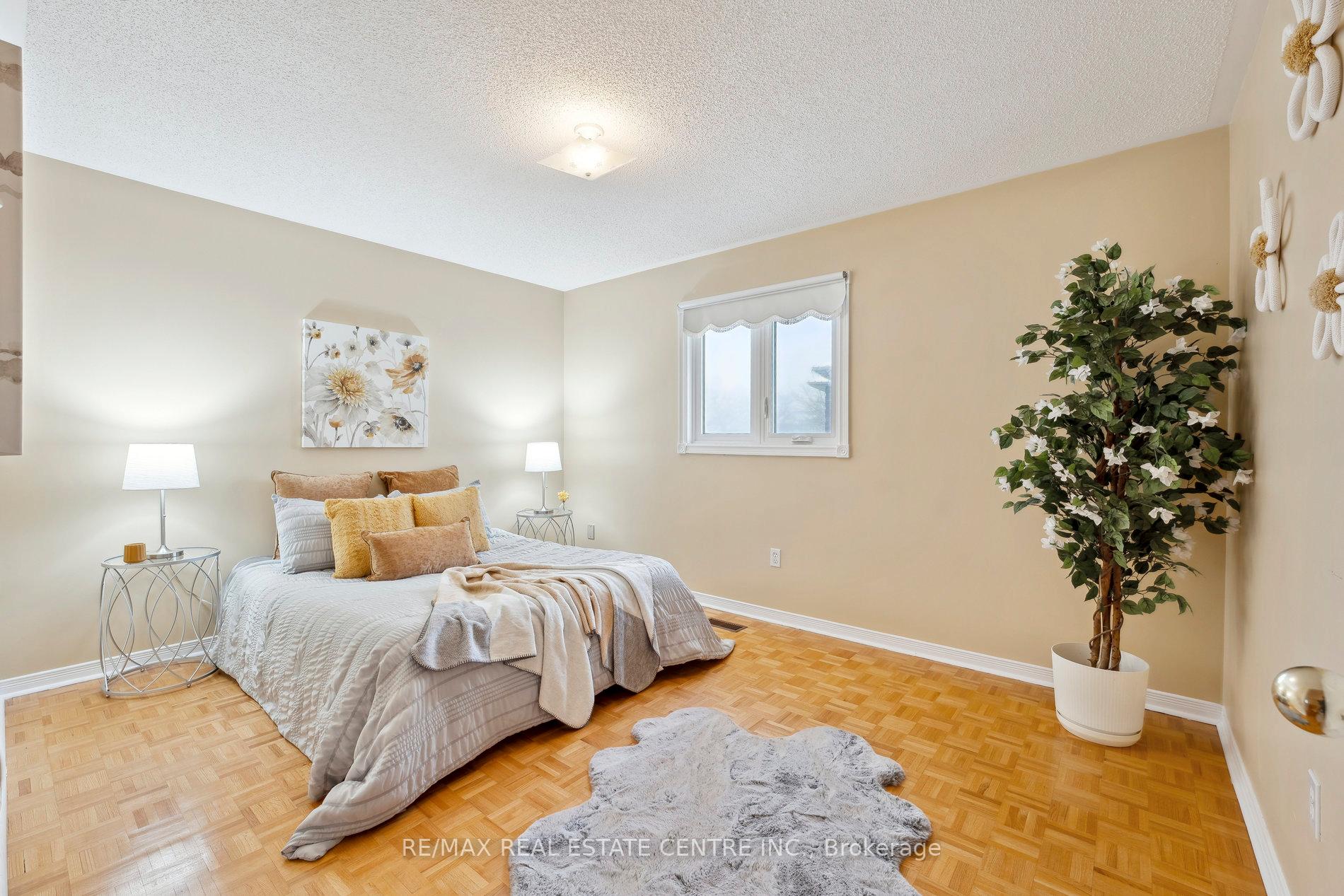 Photo 26 of 56 Canarvan Court, Brampton, Fletcher's Creek South — HOMEH