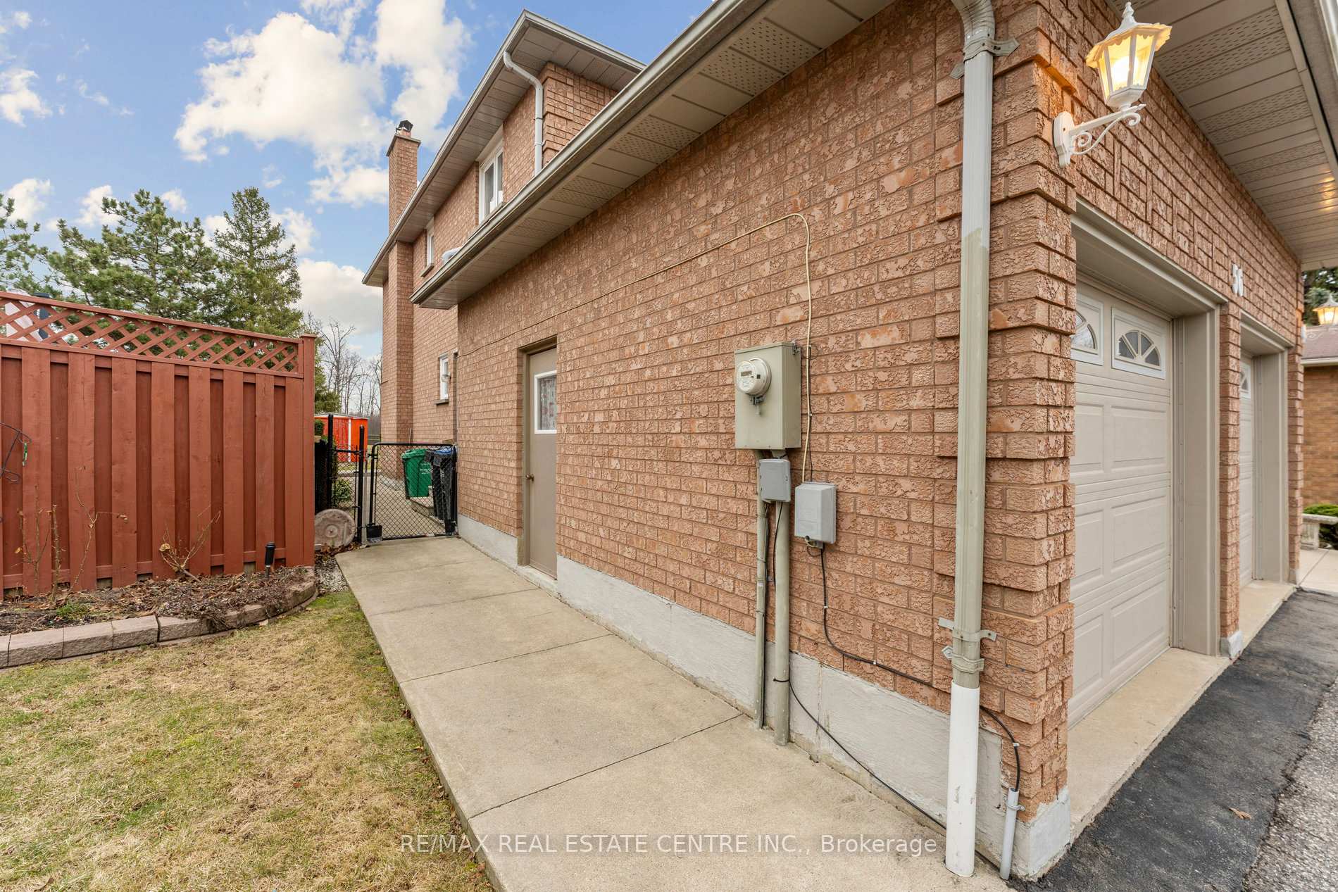 Photo 33 of 56 Canarvan Court, Brampton, Fletcher's Creek South — HOMEH