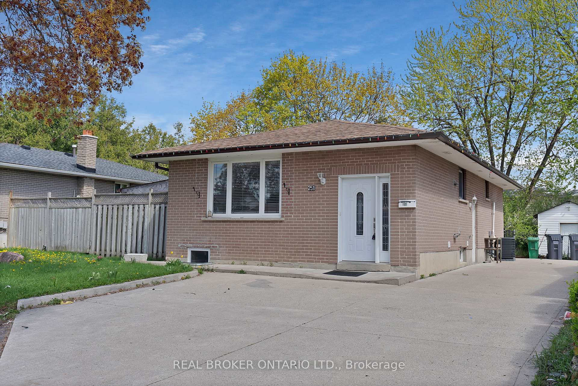 Front of Unit Bsmt, 251 Vodden Street E