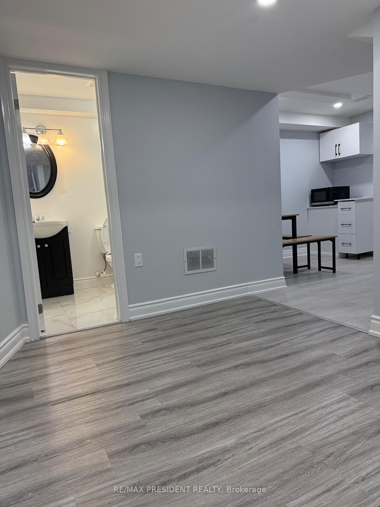 Photo 6 of Unit Basement, 38 Hiberton Crescent, Brampton, Fletcher's Meadow — HOMEH