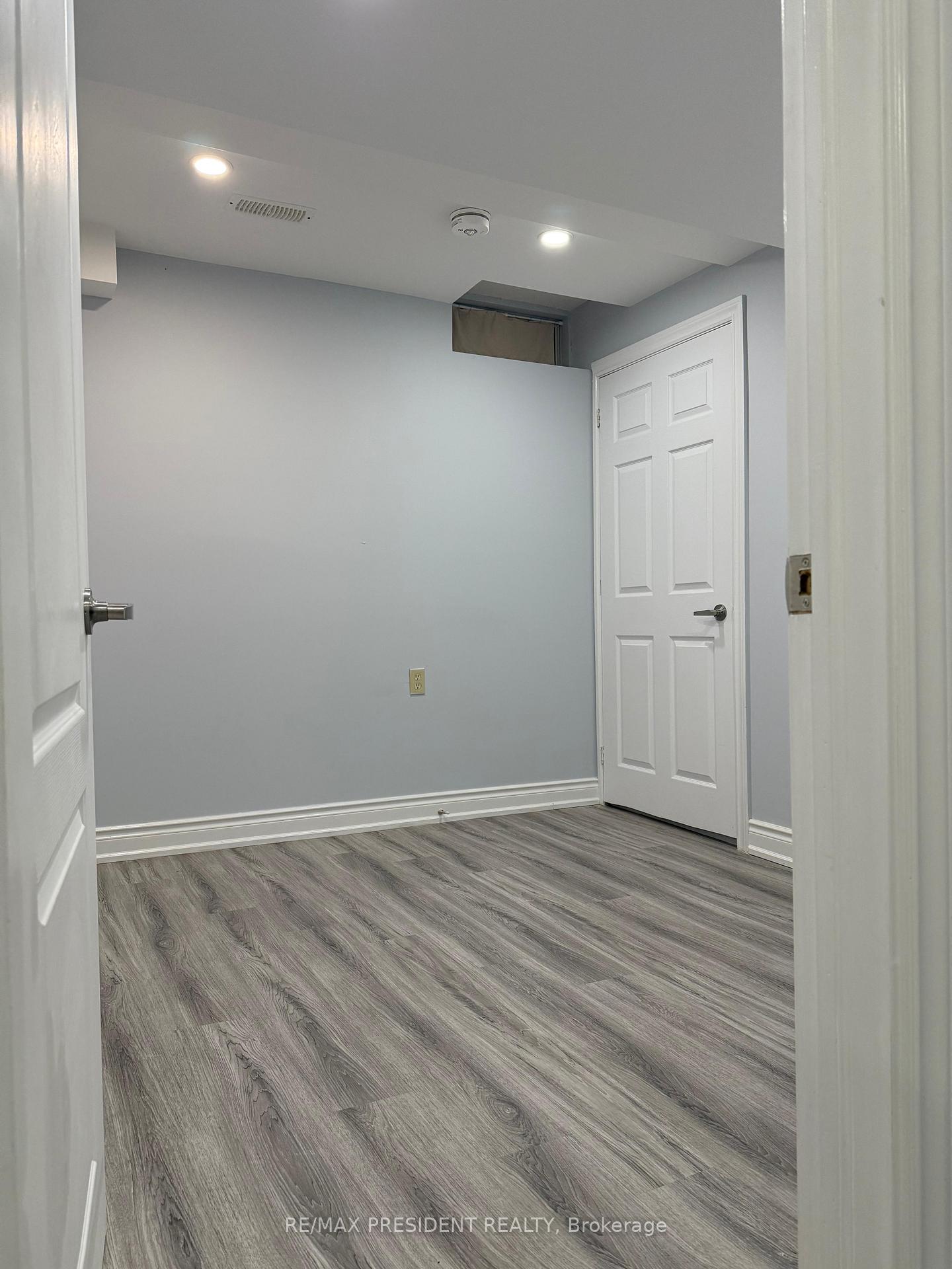 Photo 12 of Unit Basement, 38 Hiberton Crescent, Brampton, Fletcher's Meadow — HOMEH