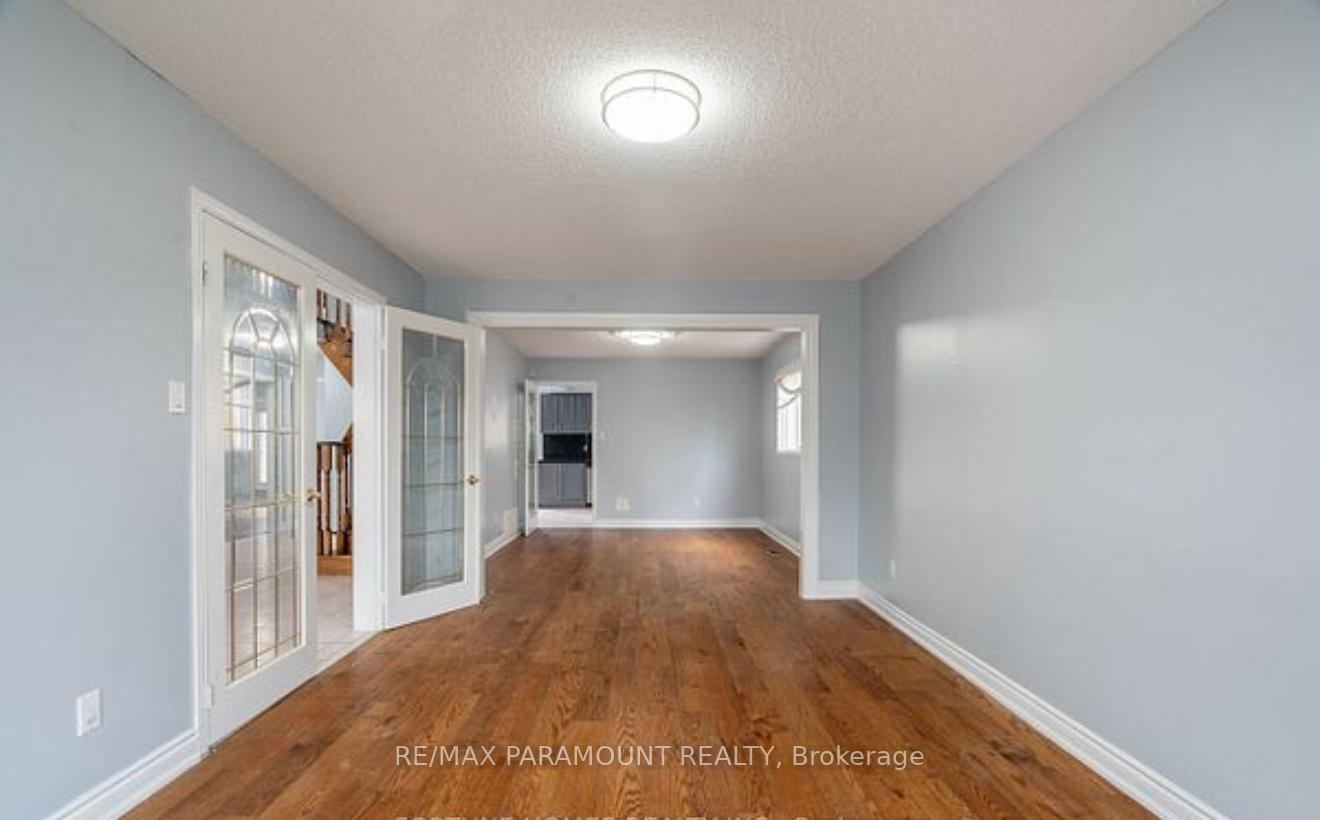 Photo 16 of 179 Kingknoll Drive, Brampton, Fletcher's Creek South — HOMEH