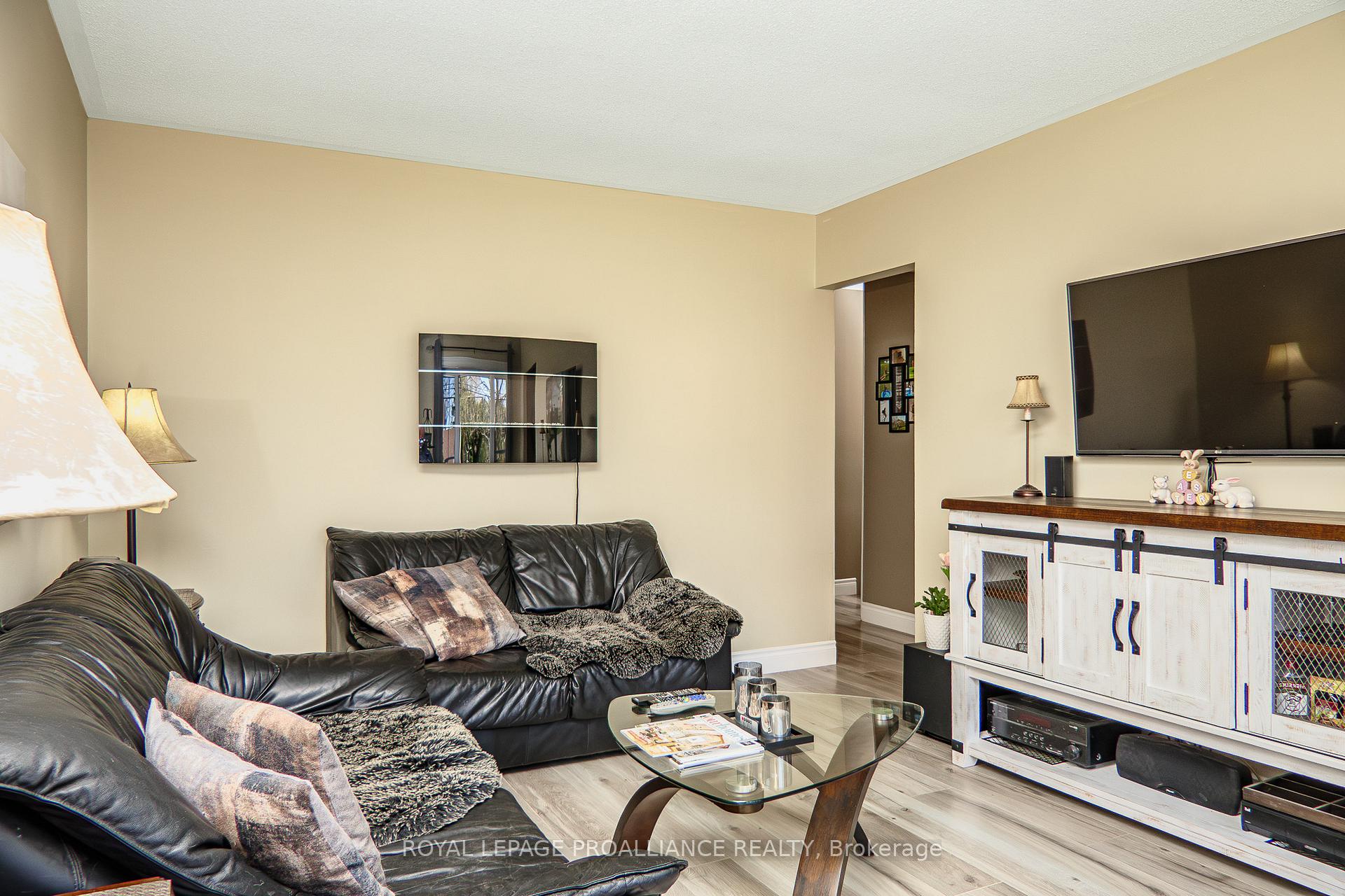 Photo 10 of 209 Ontario Street, Brighton — HOMEH