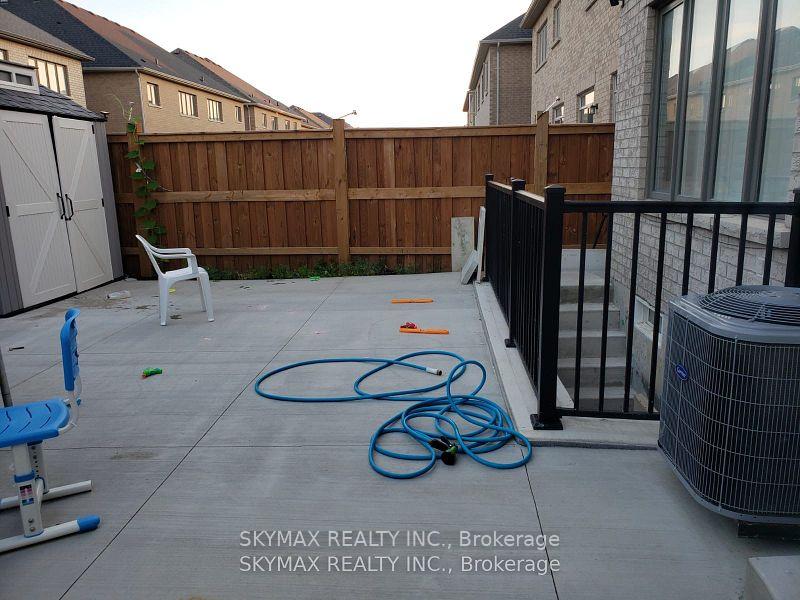 Photo 13 of 37 Faders Drive, Brampton, Northwest Brampton — HOMEH