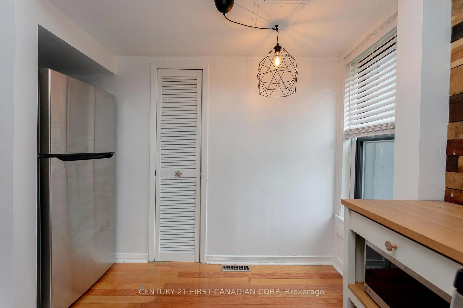 Photo 7 of Unit 3, 331 Erie Street, Central Elgin, Port Stanley — HOMEH