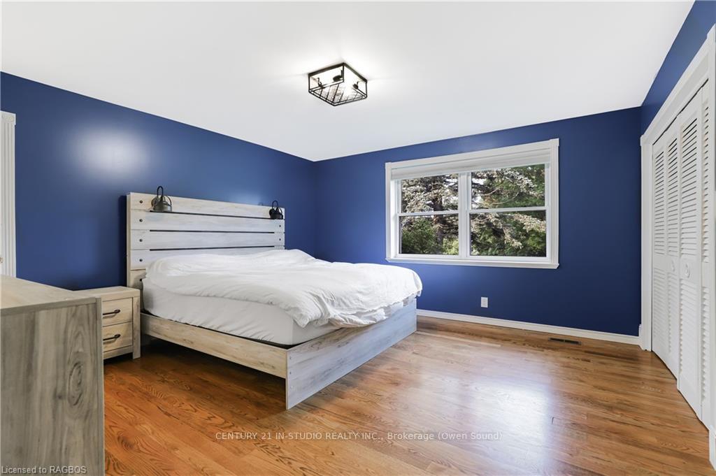 Photo 9 of 317093 6 & 10, Chatsworth — HOMEH