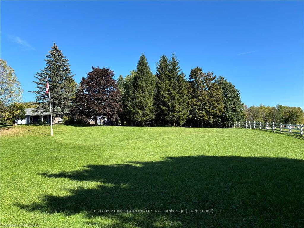 Photo 30 of 317093 6 & 10, Chatsworth — HOMEH