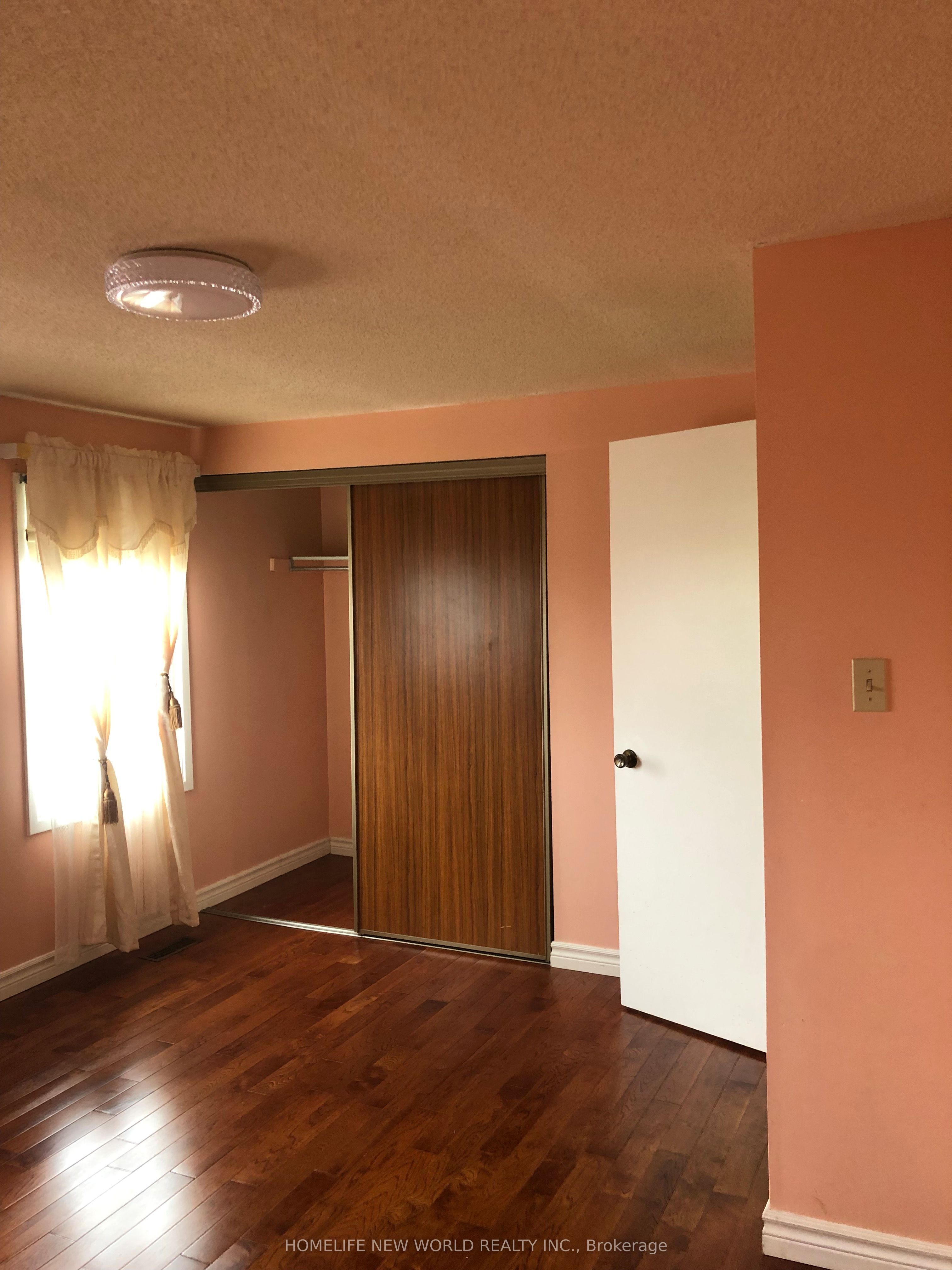 Photo 26 of 12 James Edward Drive, Markham, Middlefield — HOMEH