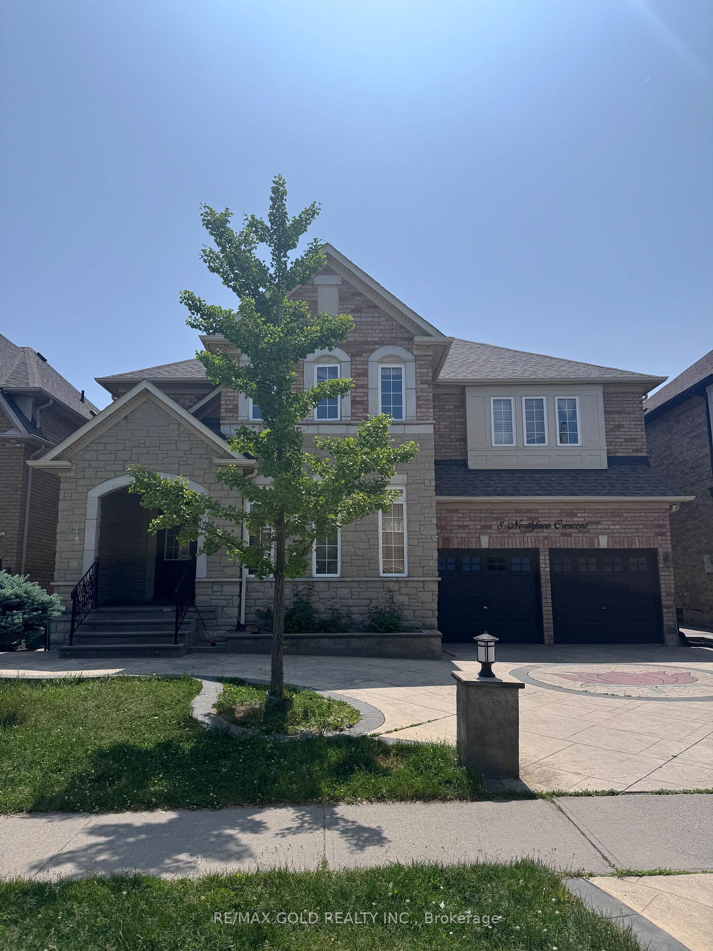 Front of 8 Northface Crescent
