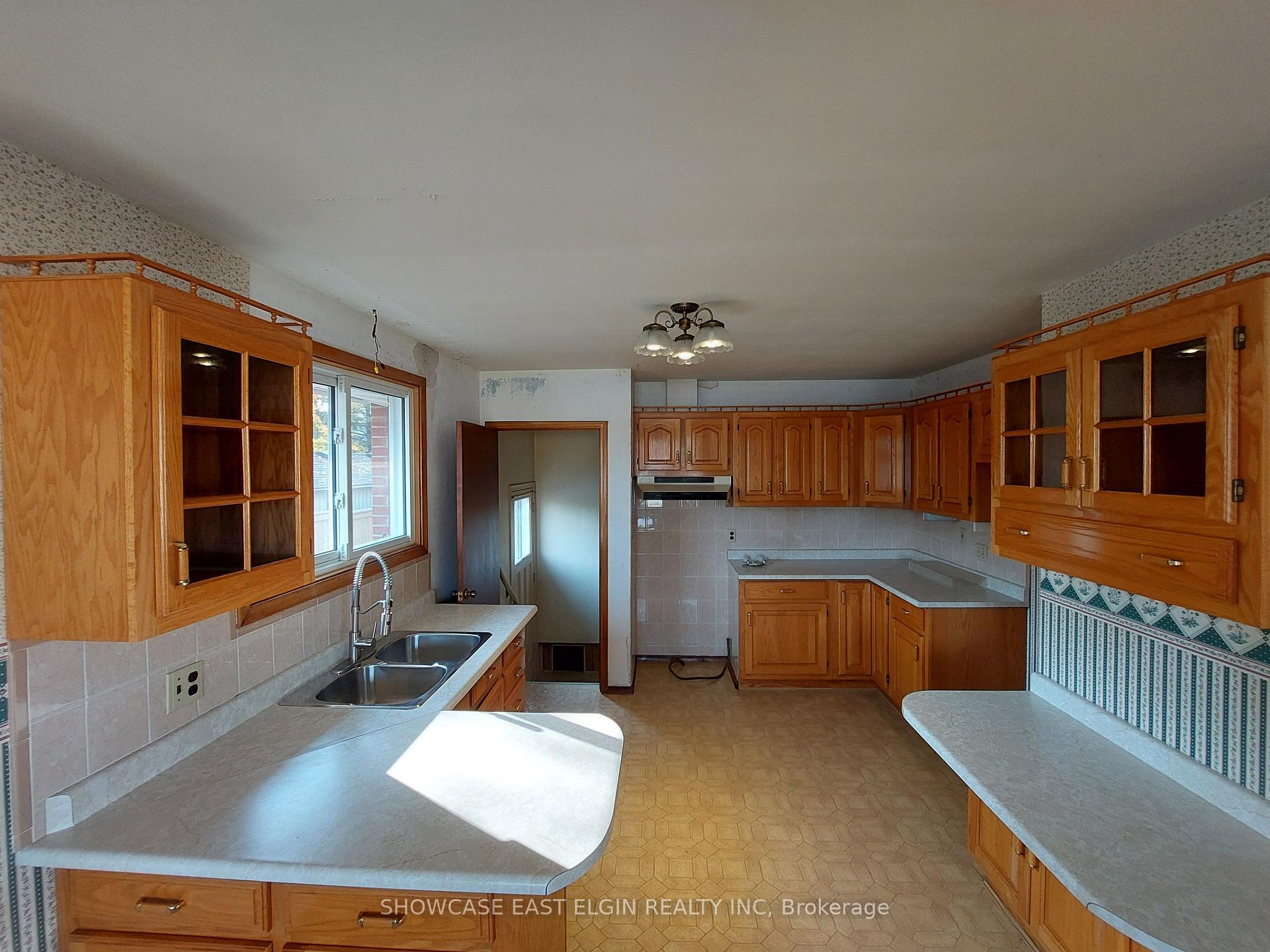 Photo 2 of 80 Caverly Road, Aylmer — HOMEH