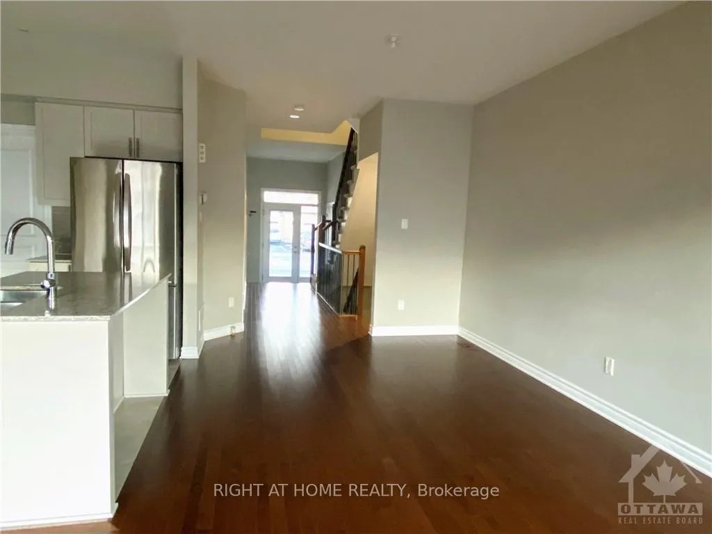 Photo 8 of 961 Cobble Hill Drive, Ottawa, Barrhaven - Cedargrove/Fraserdale — HOMEH