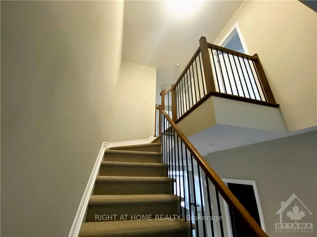 Photo 9 of 961 Cobble Hill Drive, Ottawa, Barrhaven - Cedargrove/Fraserdale — HOMEH