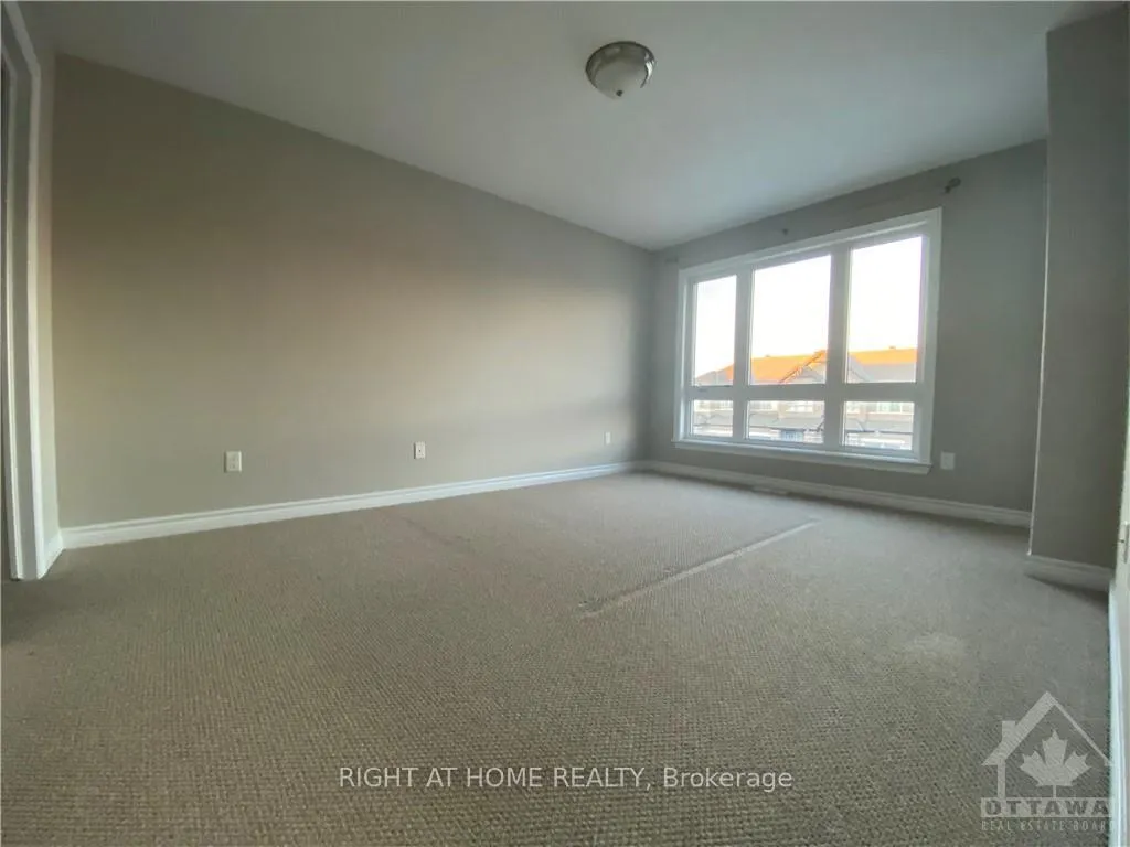 Photo 10 of 961 Cobble Hill Drive, Ottawa, Barrhaven - Cedargrove/Fraserdale — HOMEH
