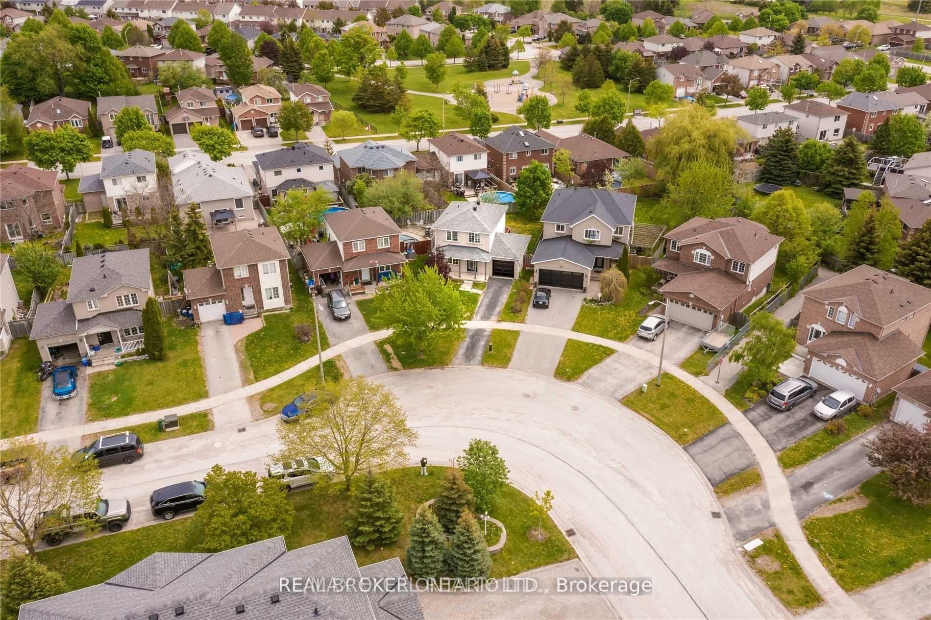Photo 25 of 25 Golds Crescent, Barrie, Holly — HOMEH