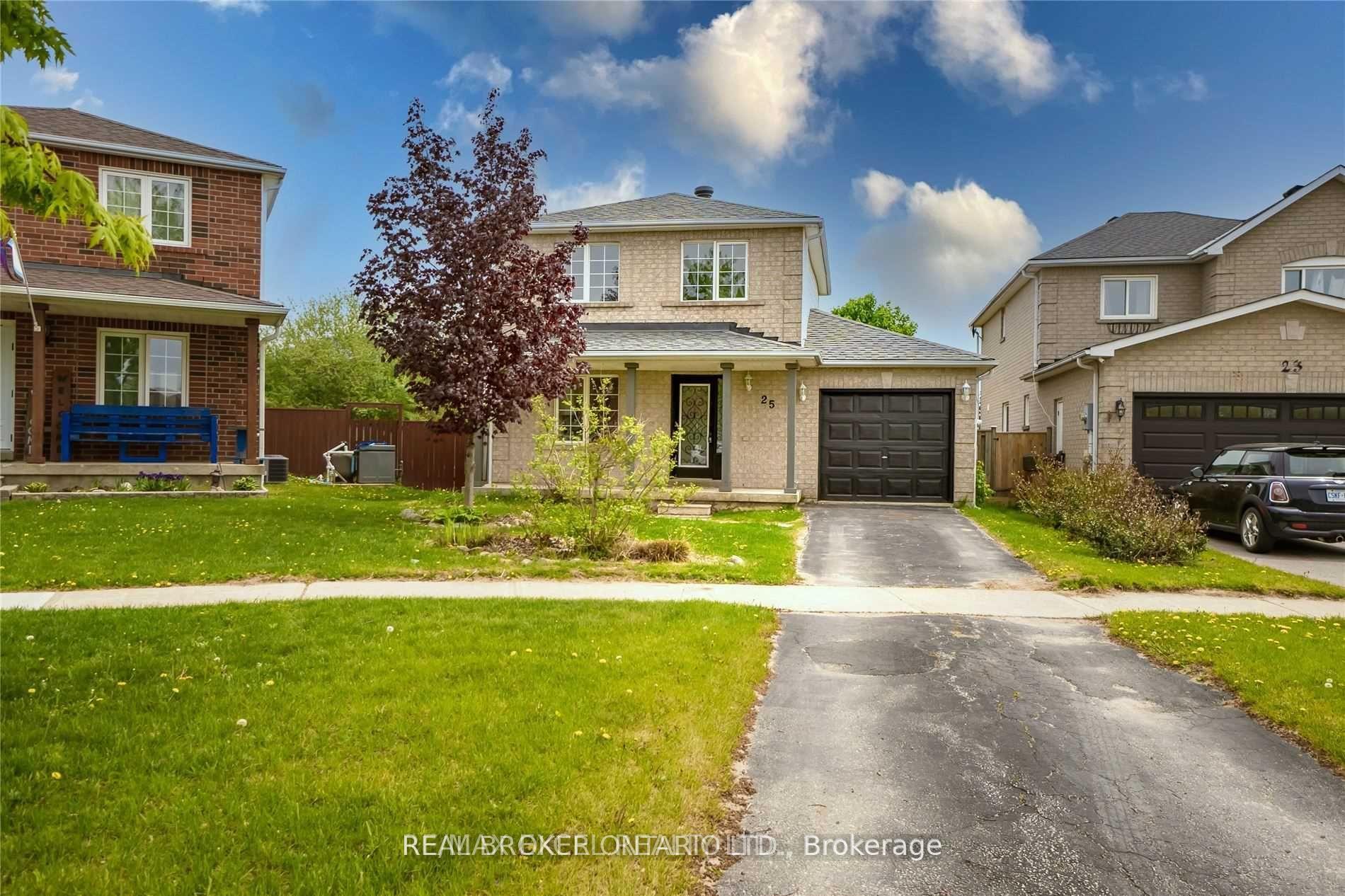 Photo 3 of 25 Golds Crescent, Barrie, Holly — HOMEH