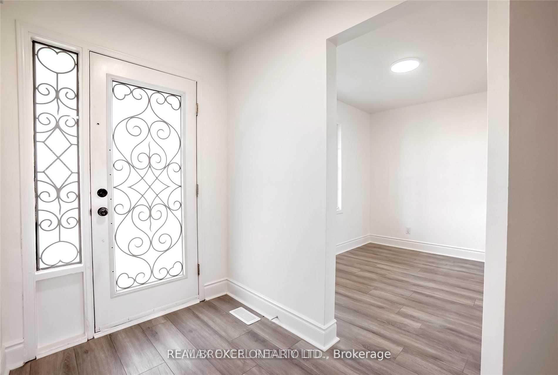 Photo 9 of 25 Golds Crescent, Barrie, Holly — HOMEH