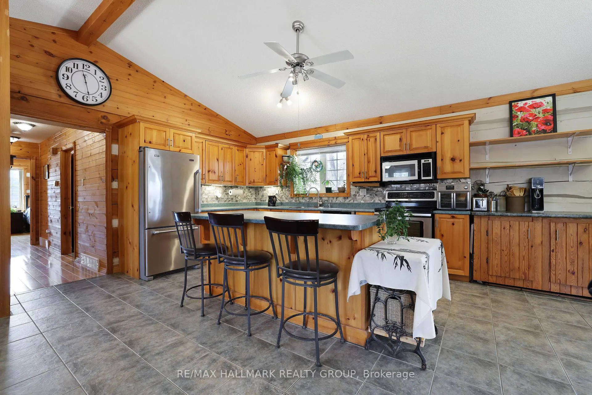 Photo 9 of 206 Old Pakenham Road, Ottawa, Fitzroy — HOMEH