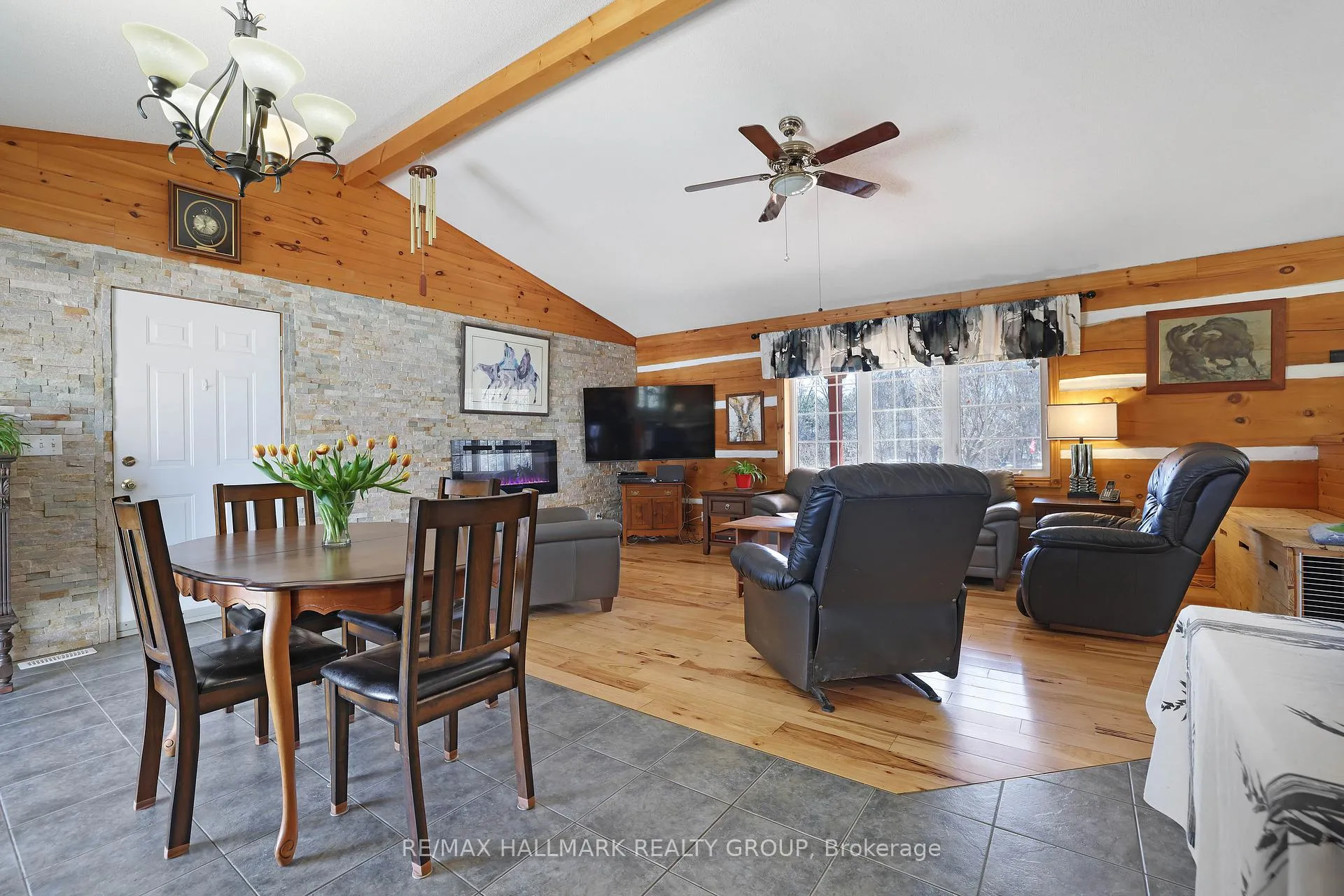 Photo 14 of 206 Old Pakenham Road, Ottawa, Fitzroy — HOMEH
