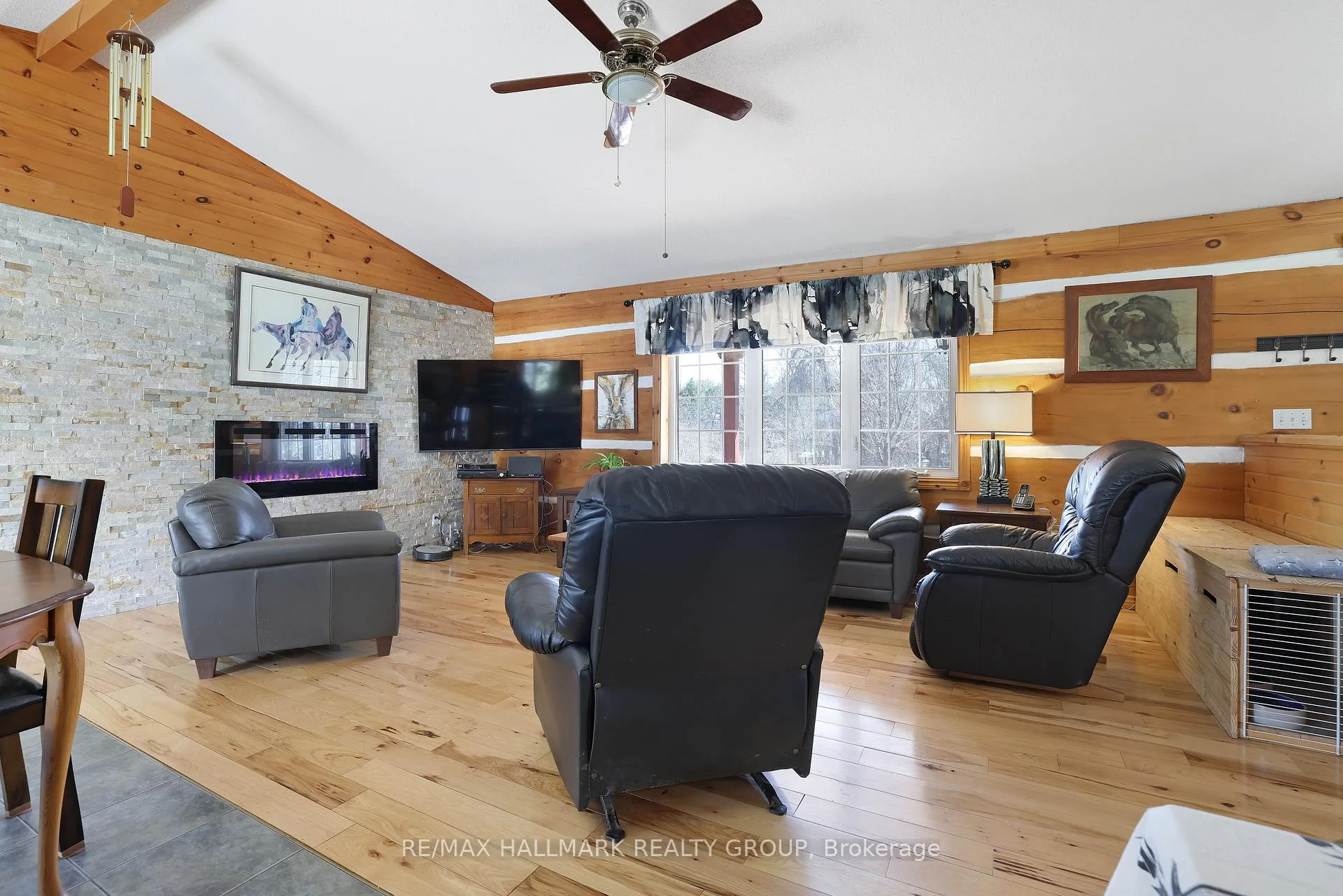 Photo 17 of 206 Old Pakenham Road, Ottawa, Fitzroy — HOMEH
