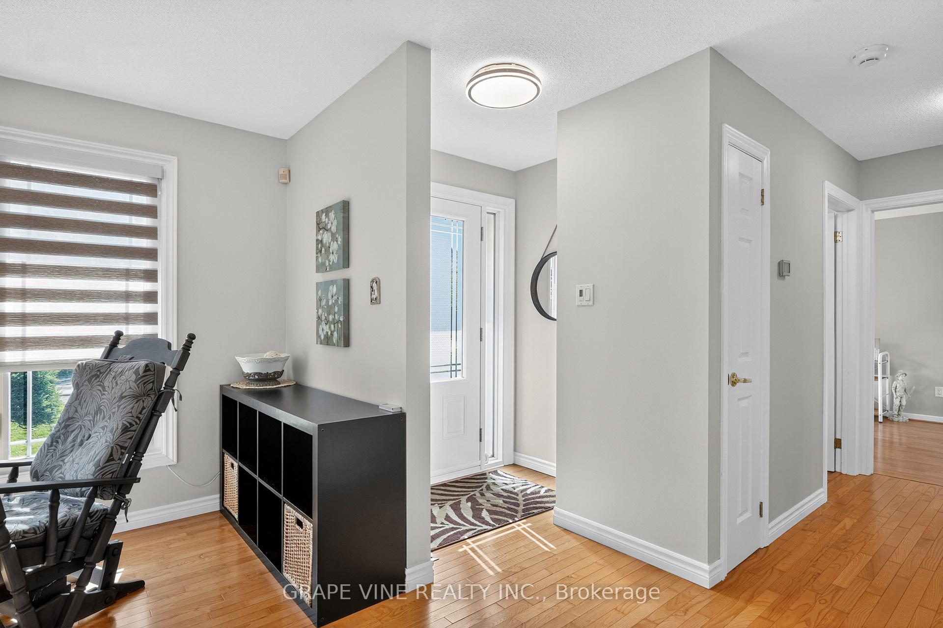 Photo 10 of 5041 Thunder Road, Ottawa, Carlsbad Springs — HOMEH