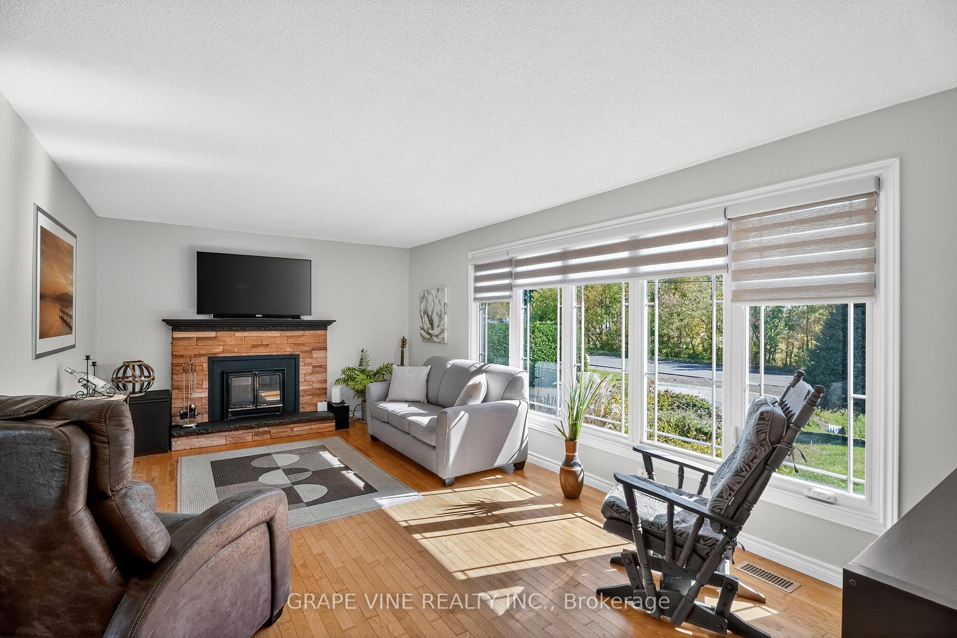 Photo 15 of 5041 Thunder Road, Ottawa, Carlsbad Springs — HOMEH