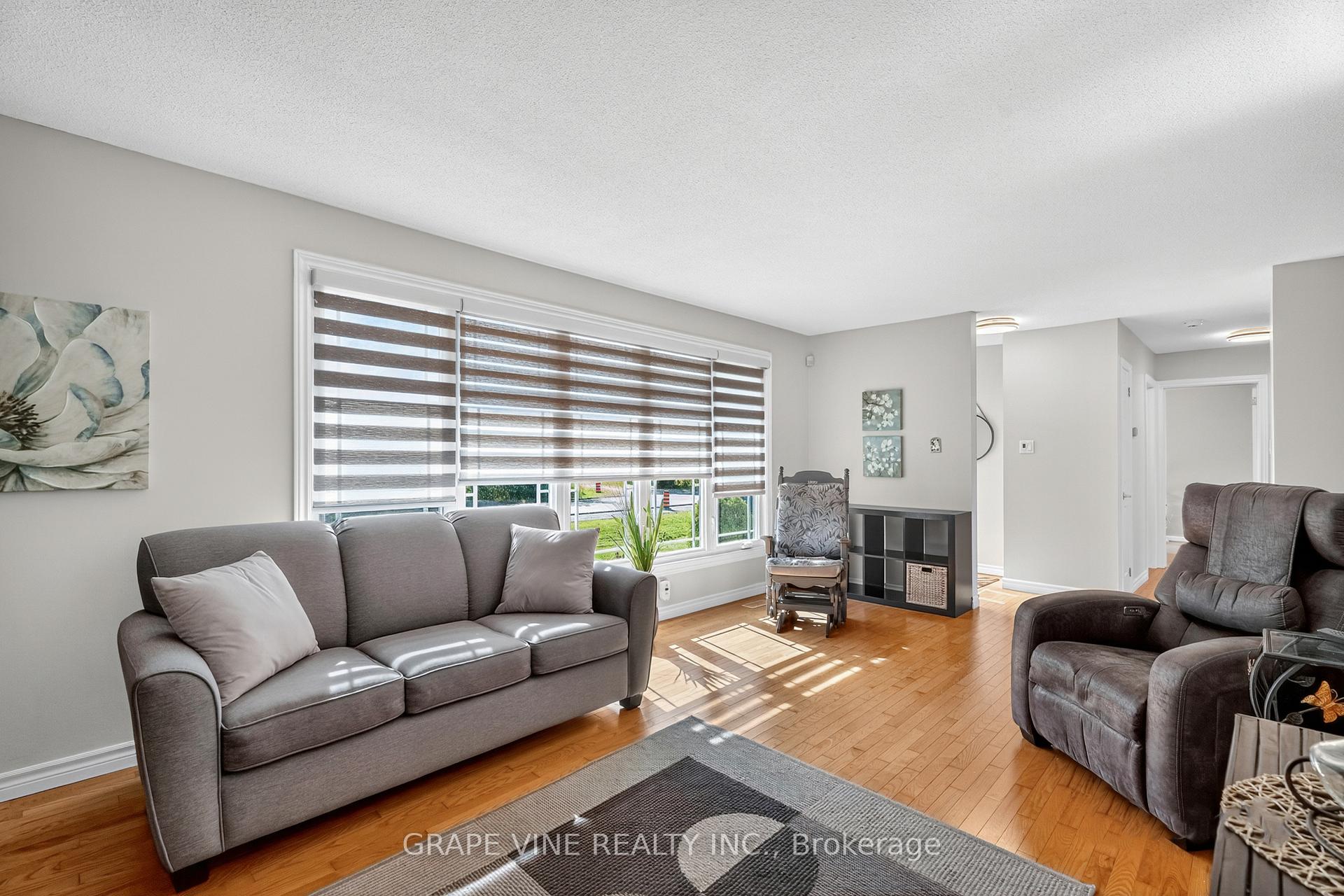 Photo 13 of 5041 Thunder Road, Ottawa, Carlsbad Springs — HOMEH