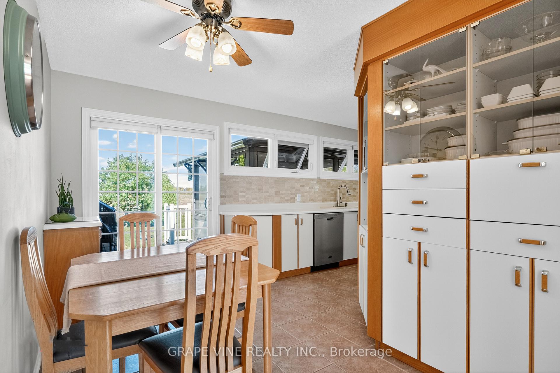 Photo 16 of 5041 Thunder Road, Ottawa, Carlsbad Springs — HOMEH