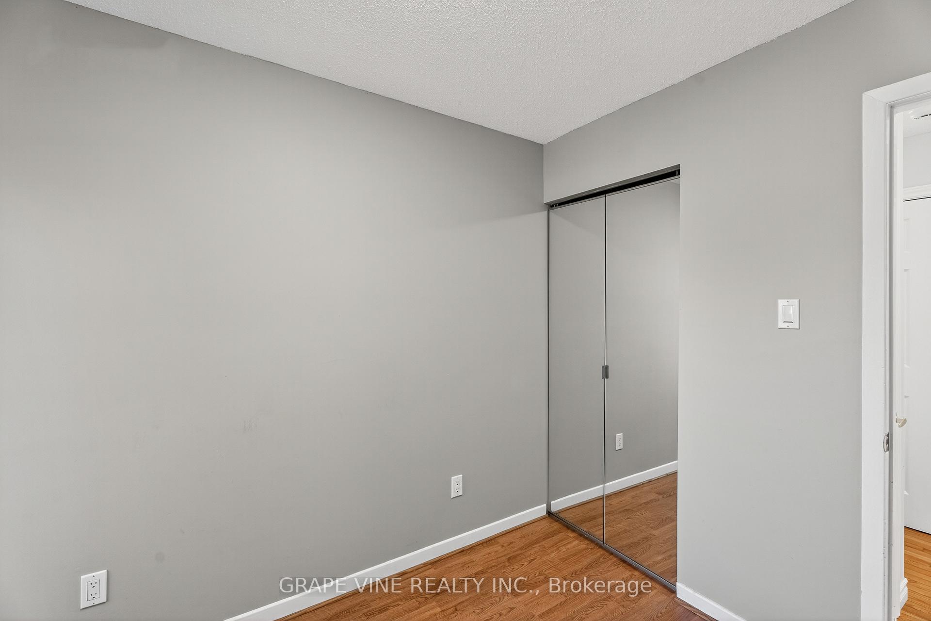 Photo 25 of 5041 Thunder Road, Ottawa, Carlsbad Springs — HOMEH