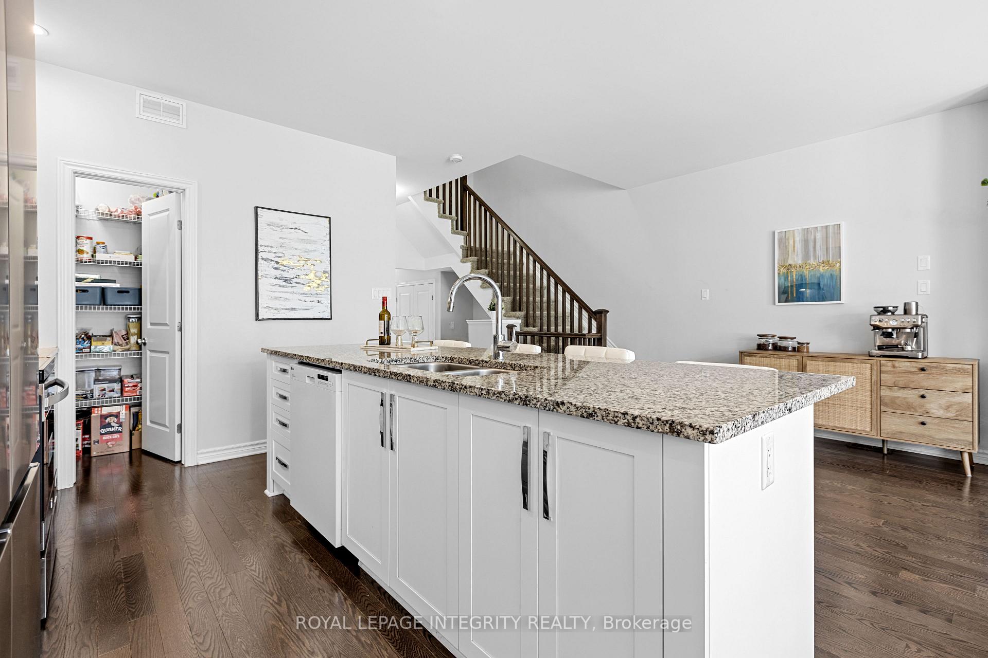 Photo 12 of 219 Brambling Way, Ottawa, Barrhaven - Half Moon Bay — HOMEH