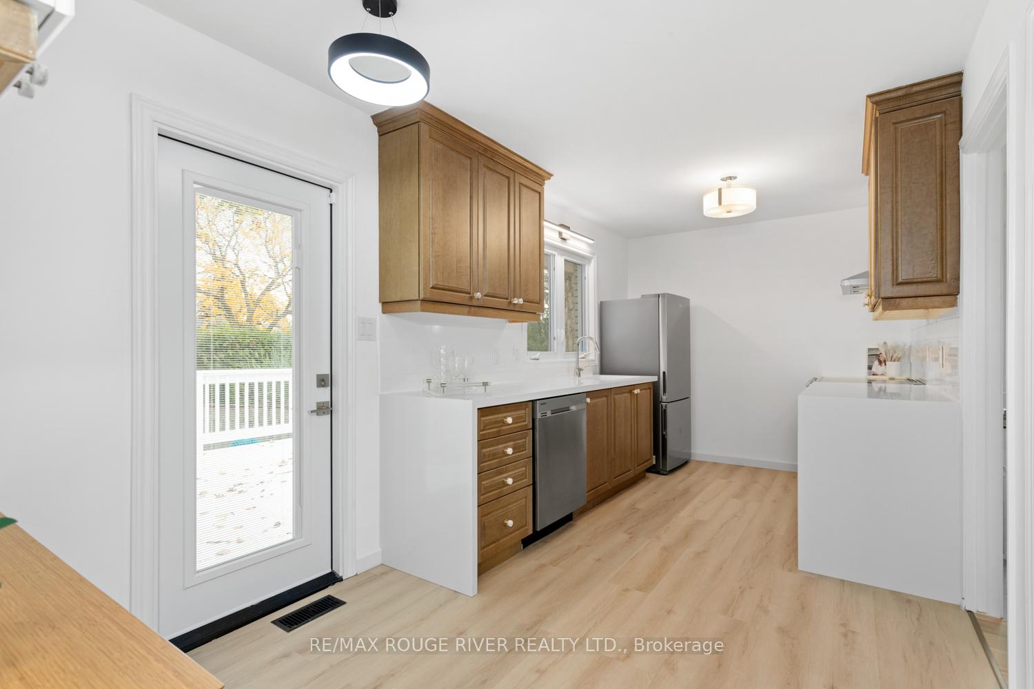 Photo 11 of 27 Keller Drive, Belleville, Belleville Ward — HOMEH