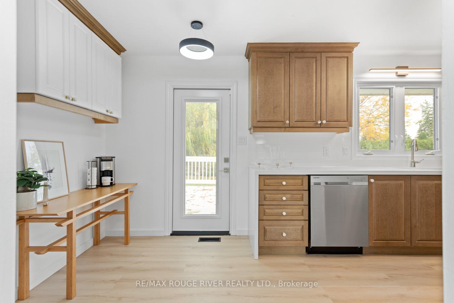 Photo 10 of 27 Keller Drive, Belleville, Belleville Ward — HOMEH