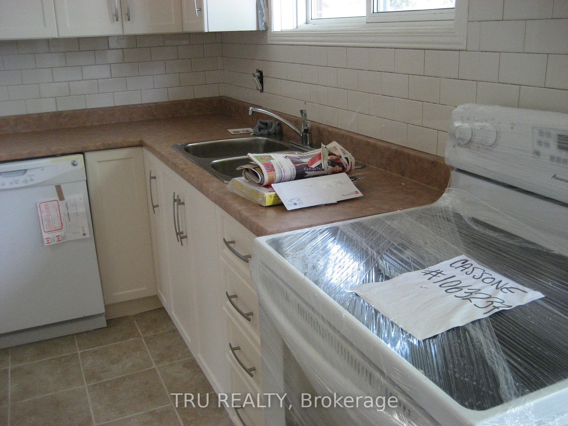 Photo 8 of 1567 Goth Avenue, Ottawa, Sawmill Creek/Timbermill — HOMEH