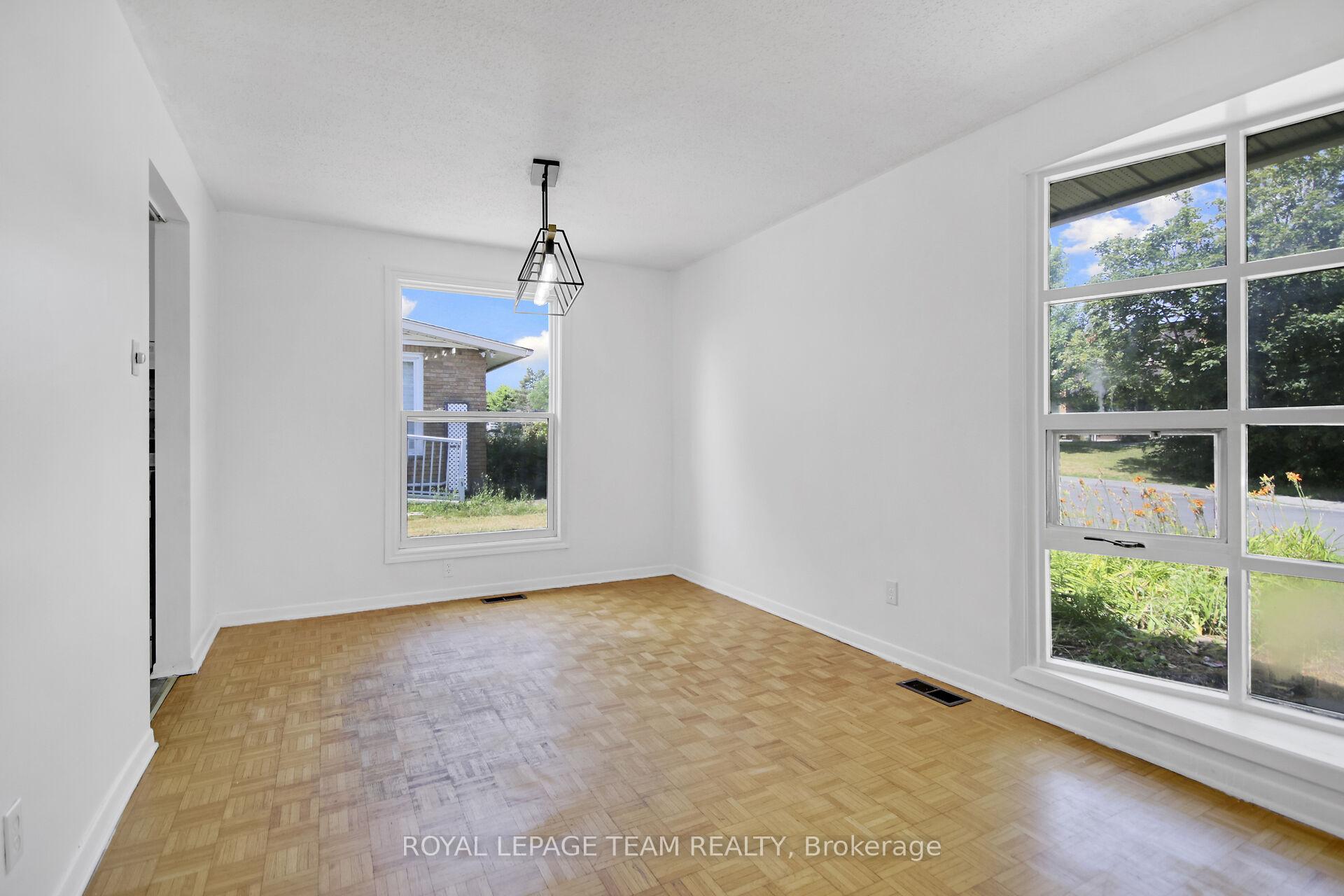 Photo 23 of 52 Bowhill Avenue, Ottawa, Borden Farm/Stewart Farm/Carleton Heights/Parkwood Hills — HOMEH
