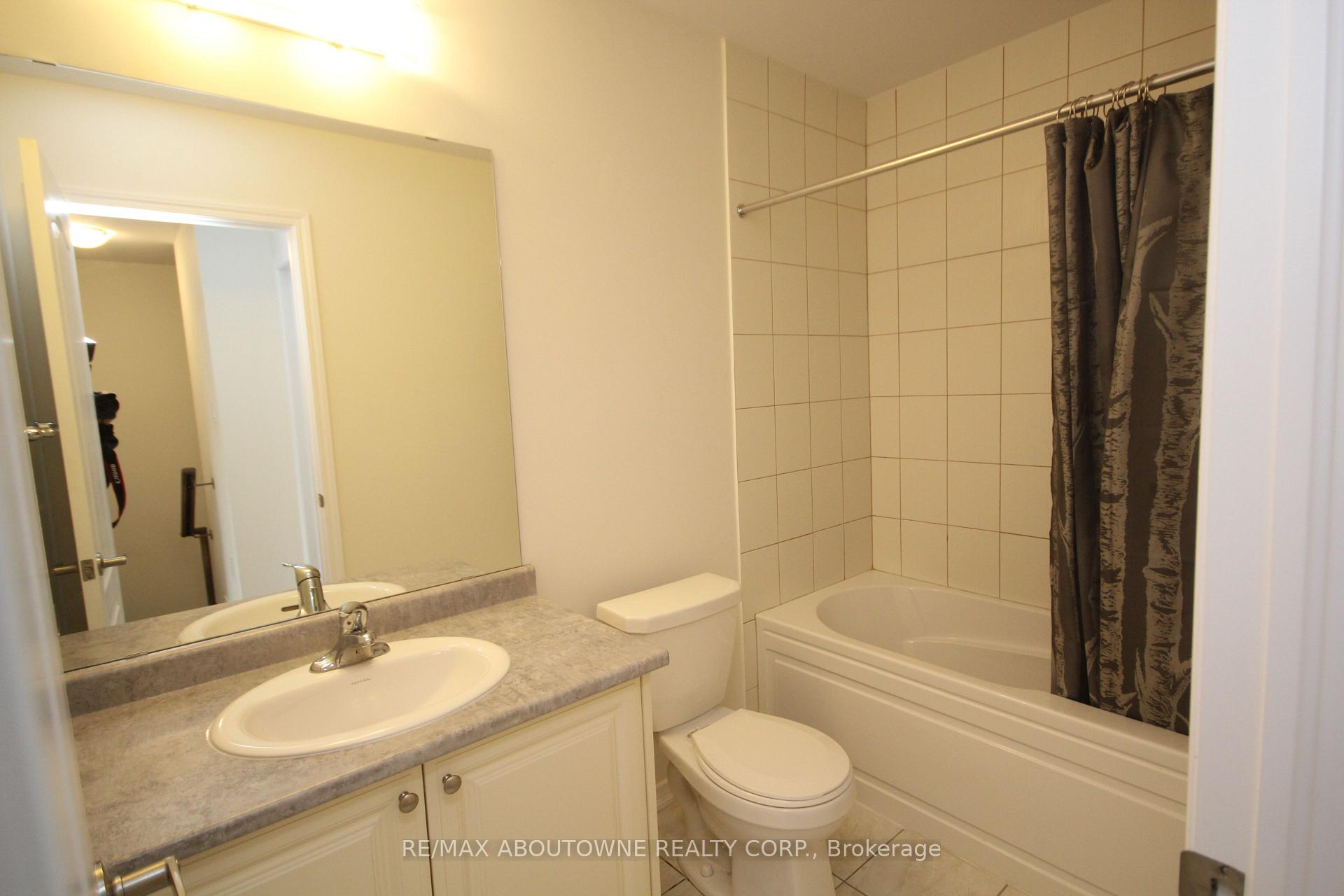 Photo 10 of 243 Gillespie Drive, Brant, Brantford Twp — HOMEH